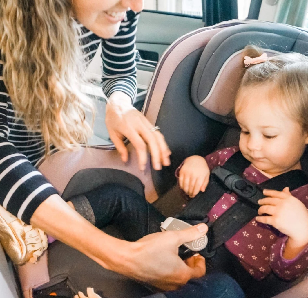 Unbuckle Me Car Seat Buckle Release Aid : child car seat button tool